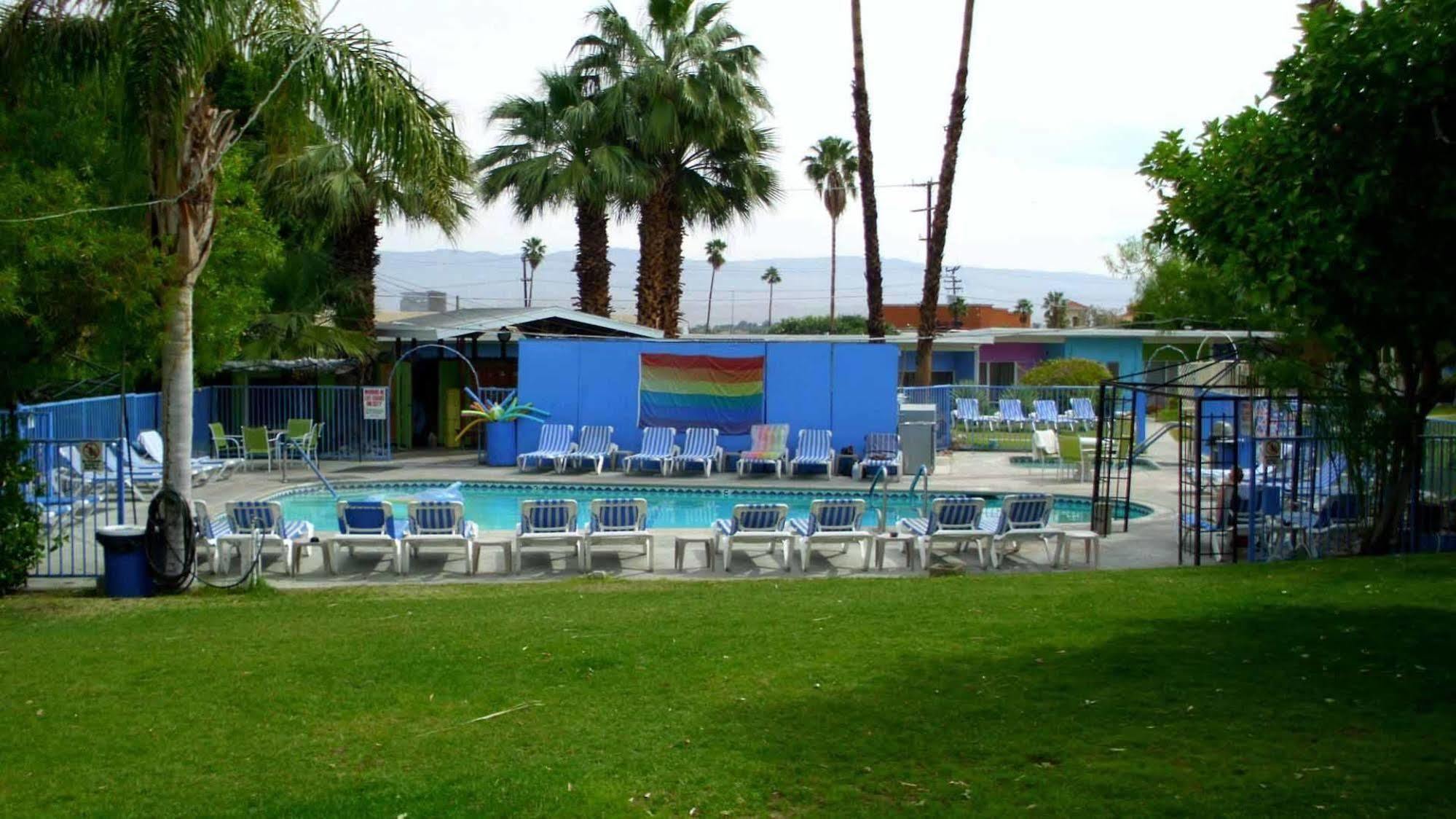 Ccbc Resort Hotel - A Gay Men'S Resort Катидрал-Сити Экстерьер фото
